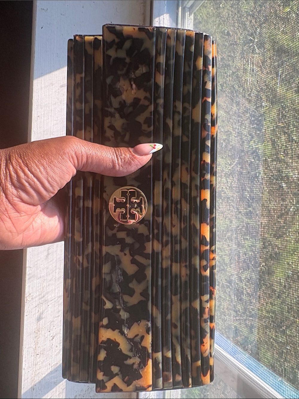 Tory Burch Glossy Tortoiseshell Resin Clutch in Brown and Amber